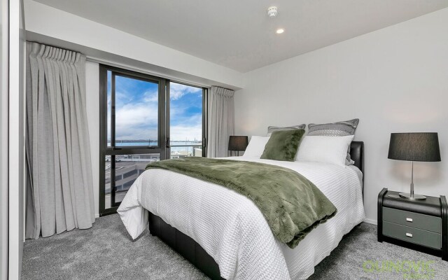 QV Sunny New Apt with Balcony -976