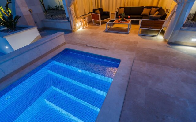 Luxury  Apartments Giovanni with  pool