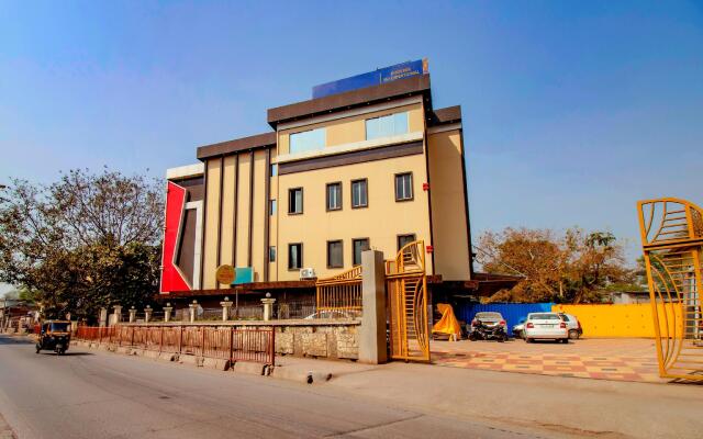 Capital O 77501 Hotel Phoenix International