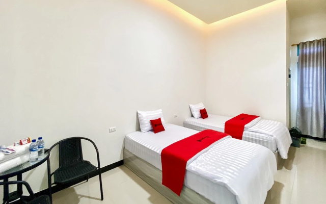 RedDoorz Syariah @ Dynamic Samalanga – Guest Rooms – Namplohbaro