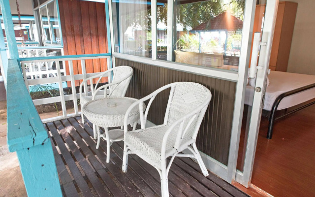 Blu' Beach Bungalows