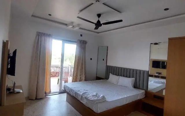 Rajapuri Caves Hills Resort