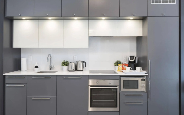 Diamond Vacation Homes - Eaton Centre