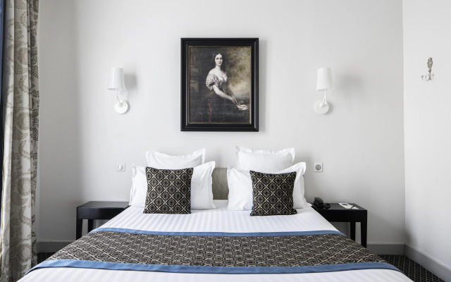 Hôtel Bradford Elysées – Astotel