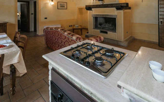 Elegant Apartment Only 1 Hour From Rome
