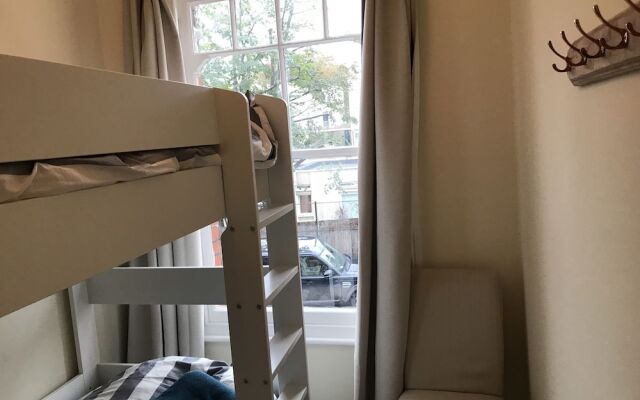 Wix's Lane 3 bed Apartment
