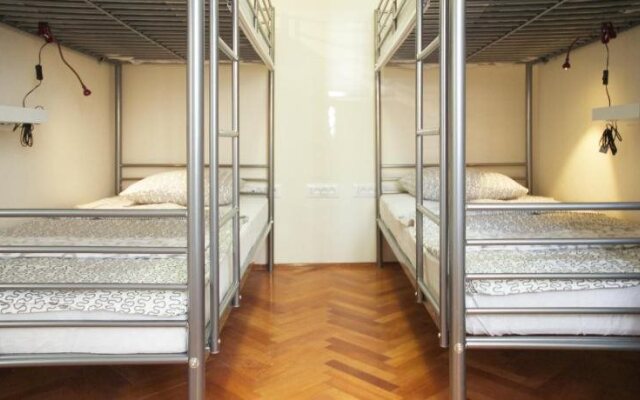 Hostel Yeti
