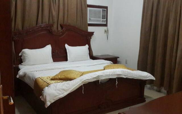 Leeka Suites Hotel