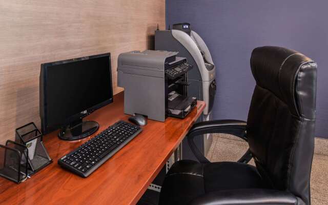 Quality Inn & Suites Montebello - Los Angeles