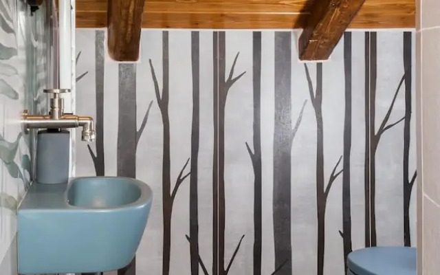 Barbarella Deluxe Maisonette