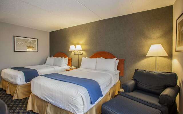 Quality Inn and Suites St Charles - West Chicago