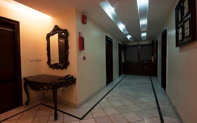 Hotel Metropolitan Karol Bagh