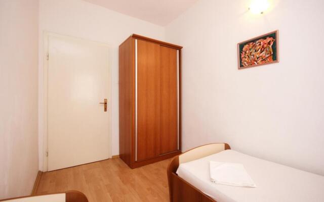 Tonka - 150m from the sea & parking - A2 B(4+1)