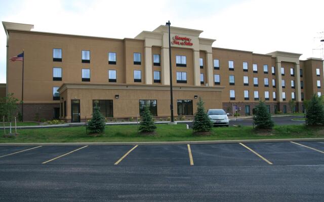 Hampton Inn & Suites Cleveland Mentor