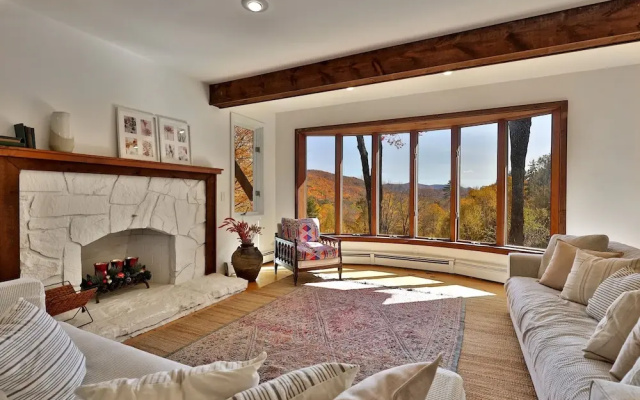 Mountainview Escape 4 Bedroom Home
