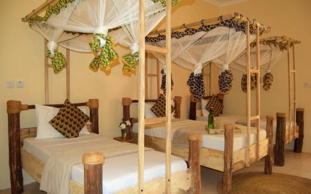 Chanya Lodge.