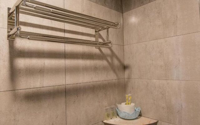 U Plus Budget Hotel