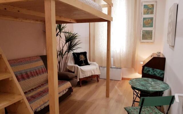AC, cosy apartment, 15" sea