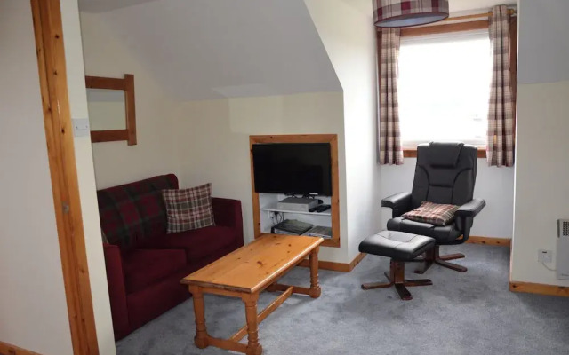 Cozy Aultbea Apartment With Sea View