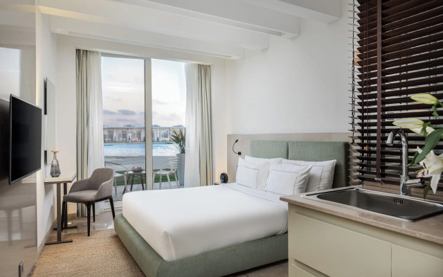 The G Hotel Seashell