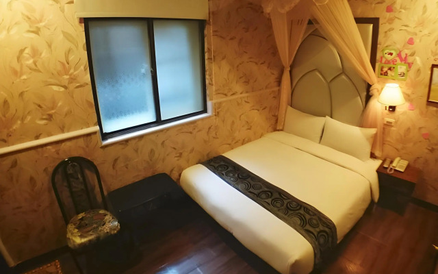 Fuchia Hotel