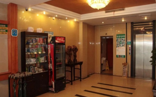GreenTree Inn Nanjing Yinqiao Market Hotel