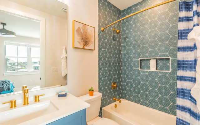 Premier Island Escape