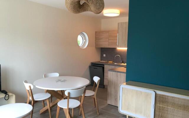 Shana Hotel & Residence