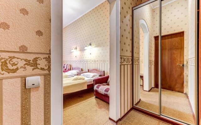 Guest Rooms on Nevsky Prospekt 47