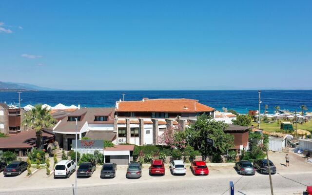 Assos Troy Beach Hotel