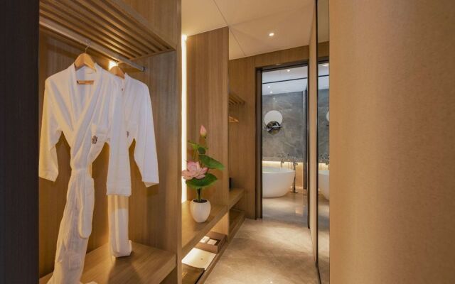 Hainan Blue Horizon Jun Hua Hotel