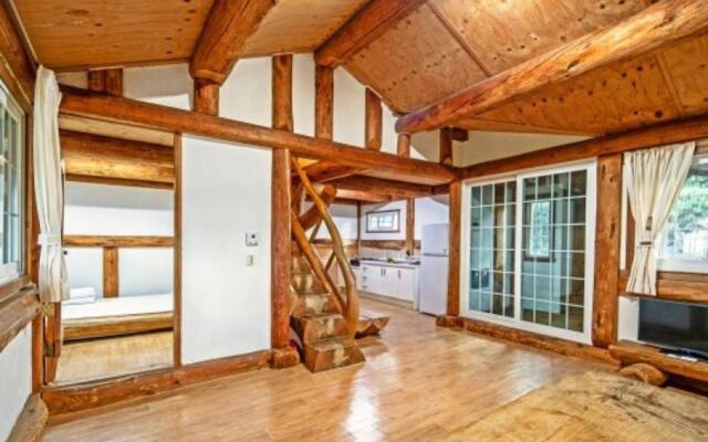 Jeju Logman House Pension