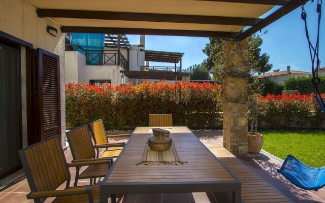 Sofia Summer House, Elani