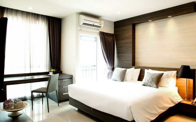 Crystal Suites Suvarnabhumi Airport