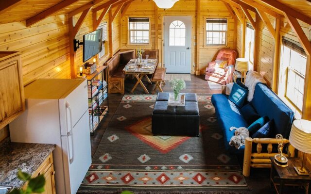 Paradise Valley Cabin by Chico & Yellowstone Park!