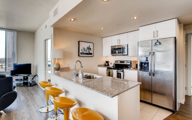 Beautiful 3 Bedroom Luxury Bldg