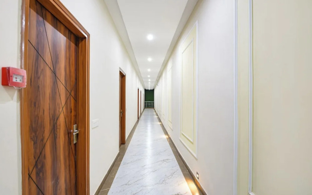Fabhotel Regal