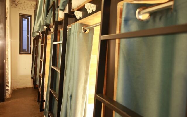 Seoul Cube Hotel - Hostel