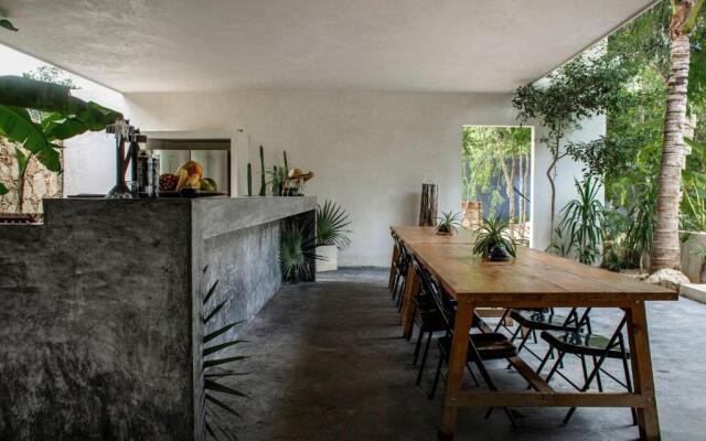Villa in La Veleta for 16 guests