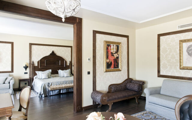 PortAventura Hotel Mansion De Lucy