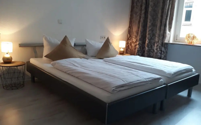 Ricks City Hotel 2