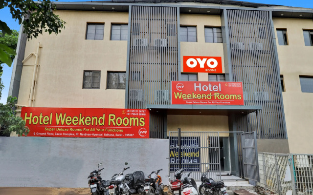 OYO 90450 Hotel Weekend Rooms