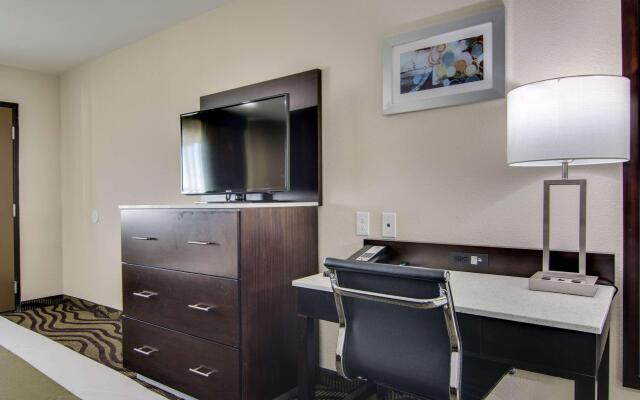 Quality Inn & Suites Athens University Area