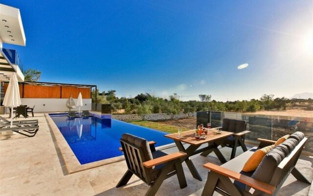Villa With Jacuzzi Hammam Sauna and Pool in Kas