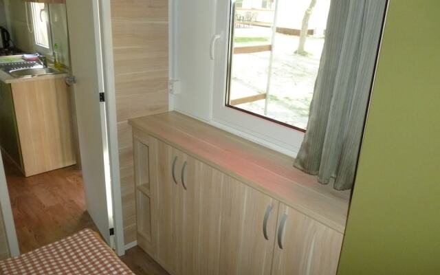 Mobile Home Pisak-directly on the Pebble Beach