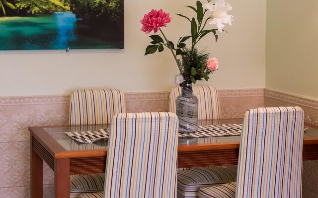 A10 - Windmill Park 1 Bed With Pool