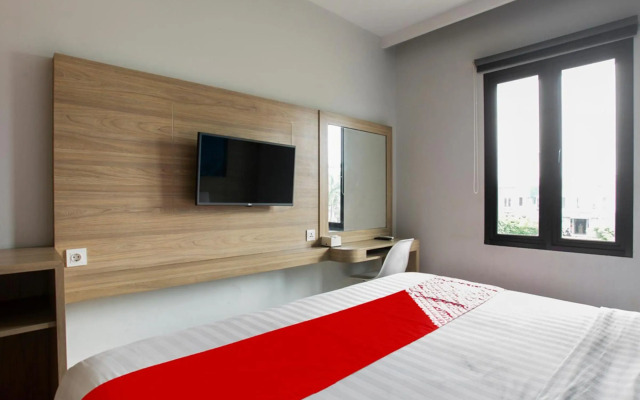 OYO Flagship 3486 The Regia Tambun by GWA