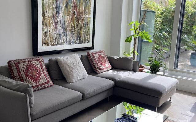 Chelsea Pad by condokeeper