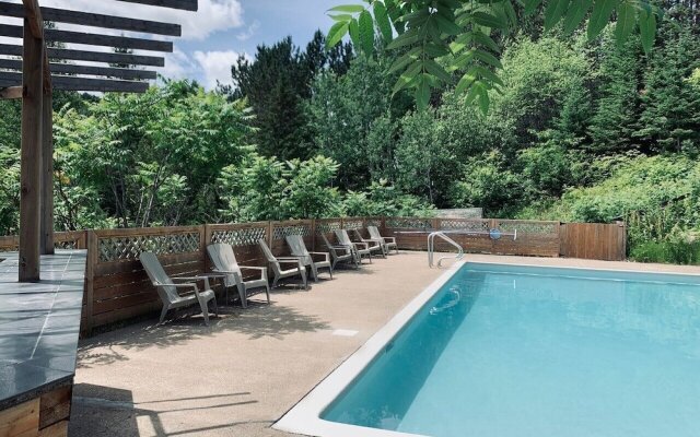 Le Grand Chalet by RVMT