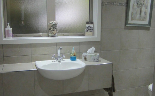 Airport Guesthouse